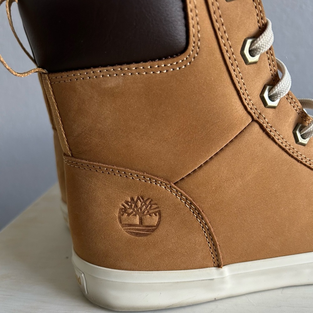 Timberland Women’s Skyla Bay 6-inch boots, Wheat Nubuck (tan) size 9. - Picture 4 of 9